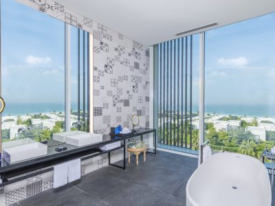Bathroom, Kohinoor Suite with Private Terrace - The Oberoi Beach Resort, Al Zorah (1)